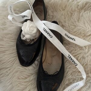 CHANEL black ballet flats 38.5 - have added Chanel shopping bag!